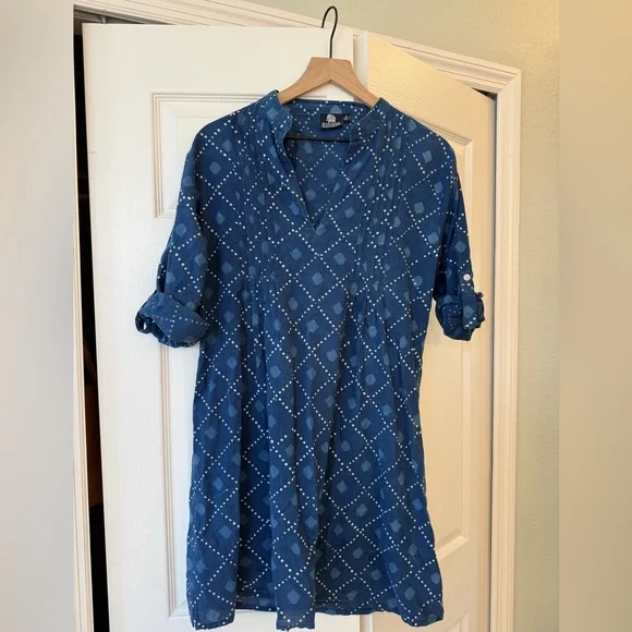 Madison Matthew’s indigo patterned dress - Picture 2 of 4